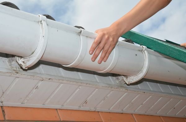 Gutter Reattachment in Lake Orion