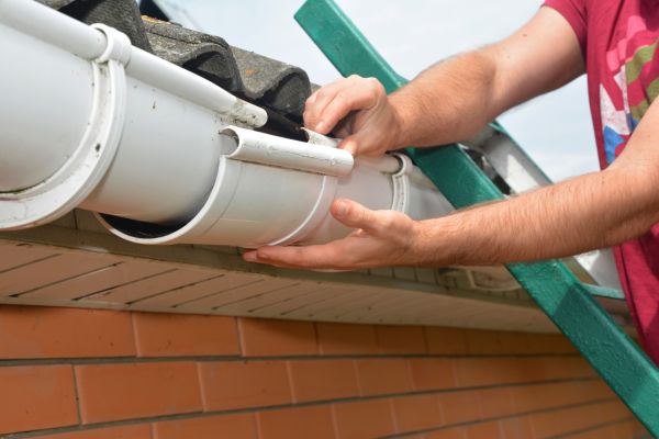 Large Gutter Repair in Lake Orion