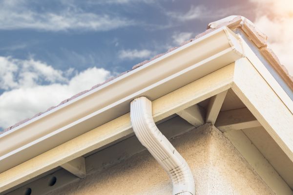 Seamless Gutter Replacement in Lake Orion