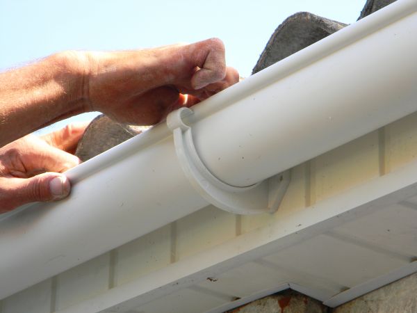 Plastic Gutter Repair in Lake Orion